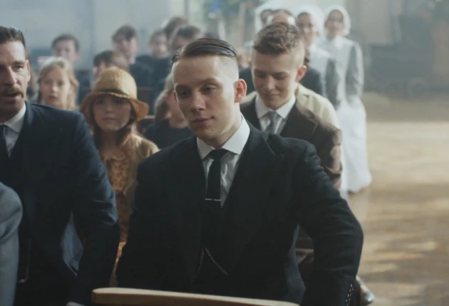 Кадры 3 сезона 6 серии сериала Острые Козырьки