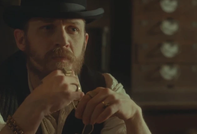 Кадры 2 сезона 6 серии сериала Острые Козырьки