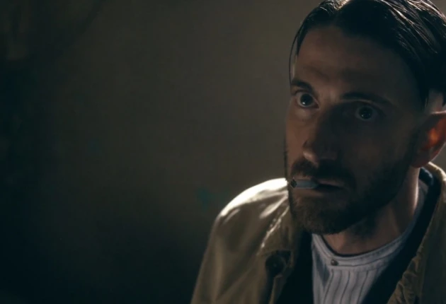 Кадры 1 сезона 3 серии сериала Острые Козырьки