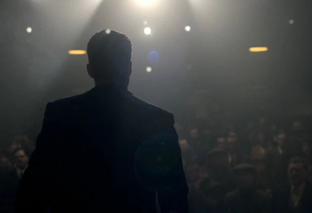 Кадры 6 сезона 2 серии сериала Острые Козырьки