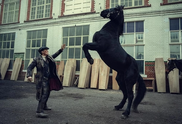 Кадры 1 сезона 7 серии сериала Острые Козырьки